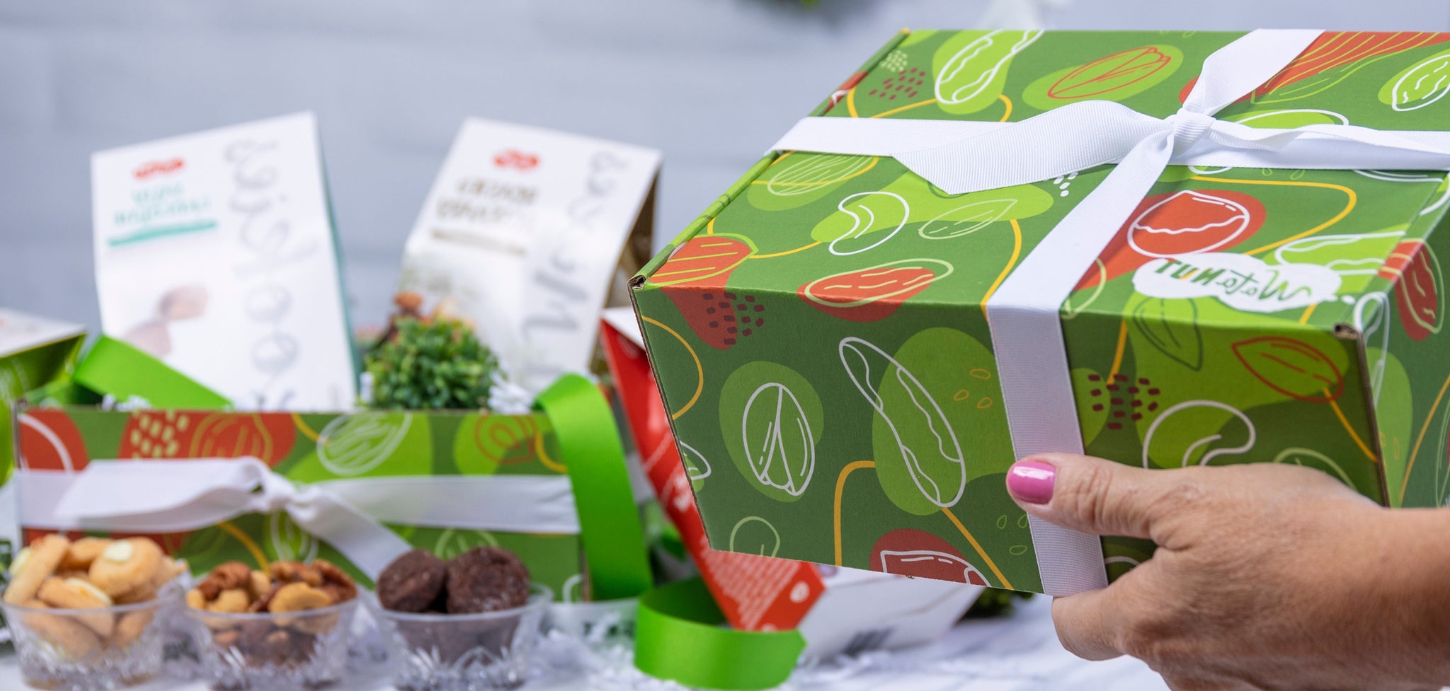 Tasteful impressions with Custom Corporate gifts